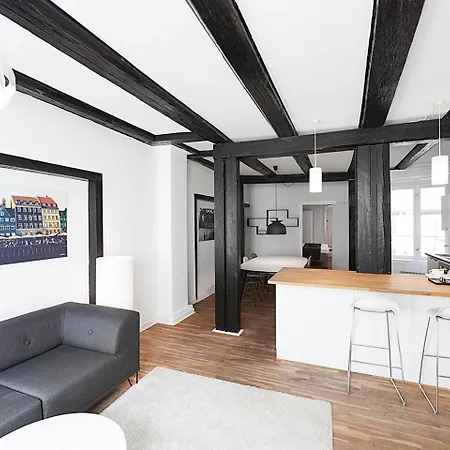 Charming 2-bed In Center Appartamento *